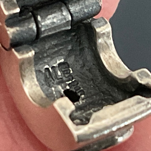 Pandora two tone clips with peridot stones - Picture 7 of 8